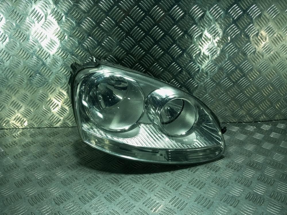Фара правая к Volkswagen Golf 5 (03-09)