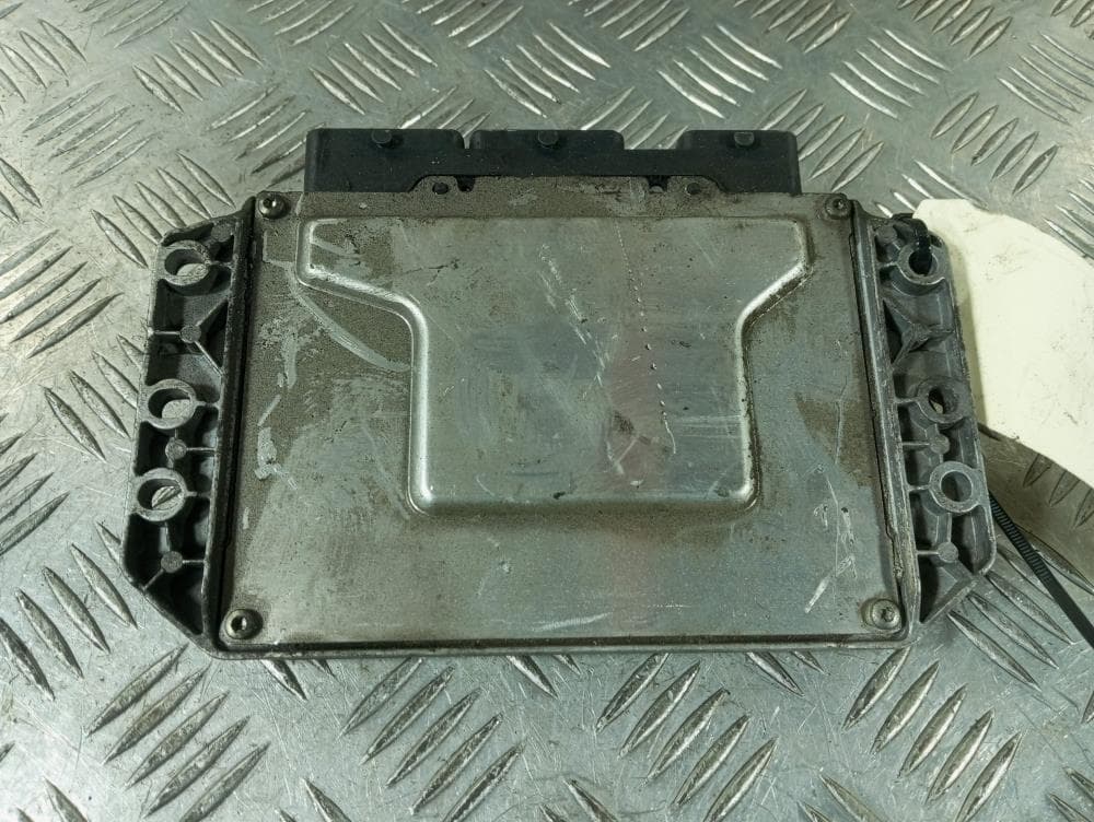 Блок управления двигателем к Renault Scenic 2 (03-06)