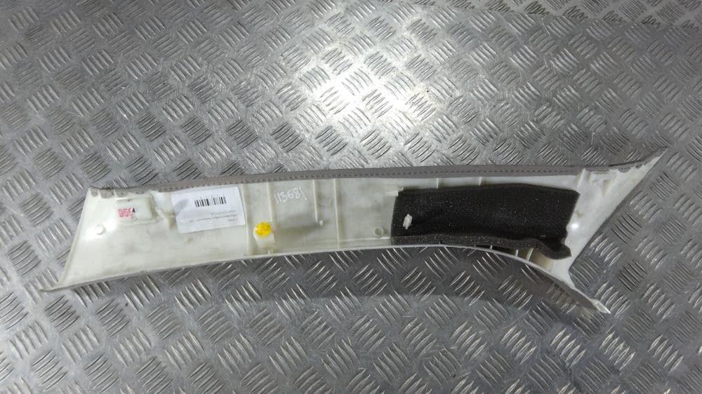 Обшивка стойки передней правой к Volvo V70 3 (07-13)