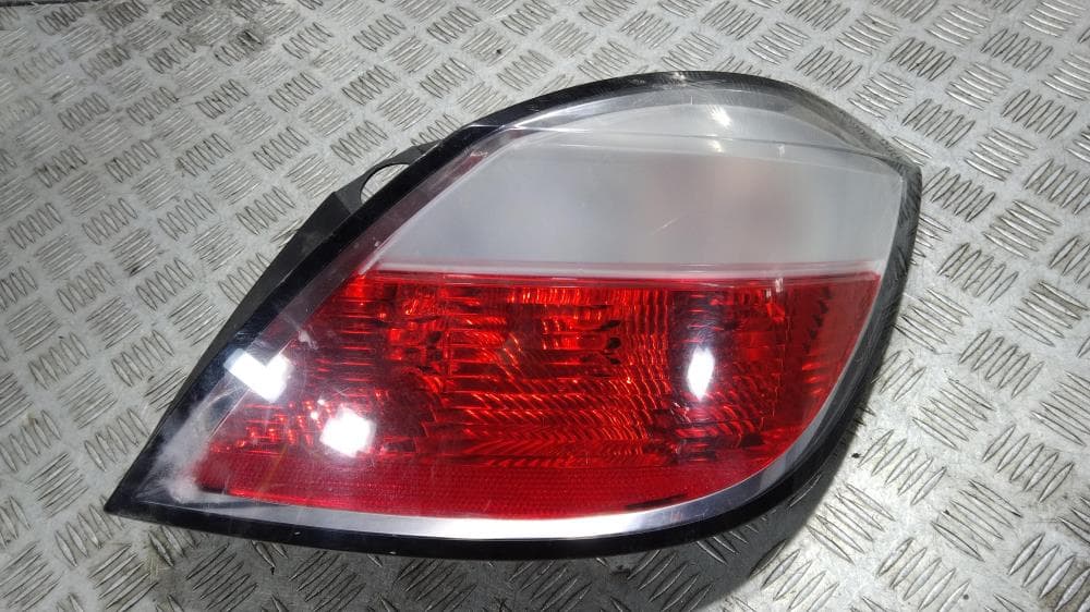 Фонарь задний правый к Opel Astra H (04-07)