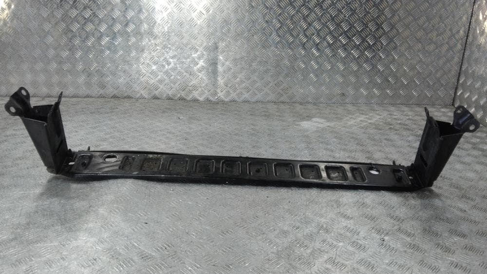 Балка под радиатор к Volvo V70 3 (07-13)