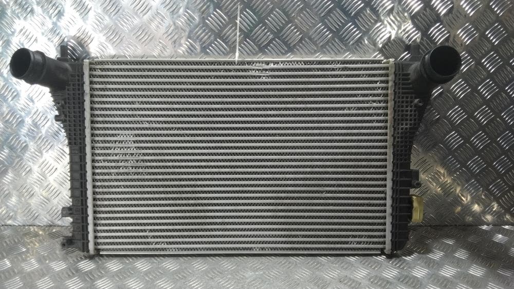 Интеркулер к Volkswagen Passat B7 (10-15)