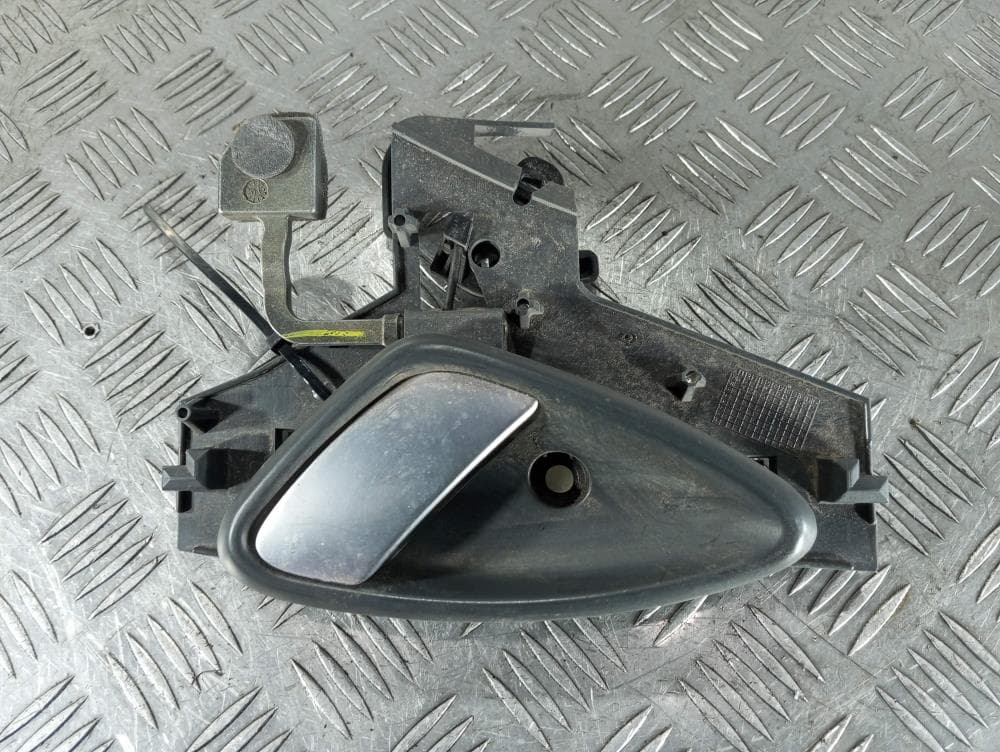Ручка внутренняя задняя левая к Citroen C5 1 (01-04)
