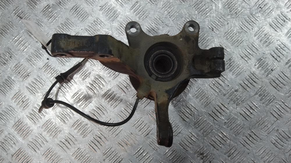Кулак поворотный левый к Nissan  Tiida C11 Рестайлинг (07-14)