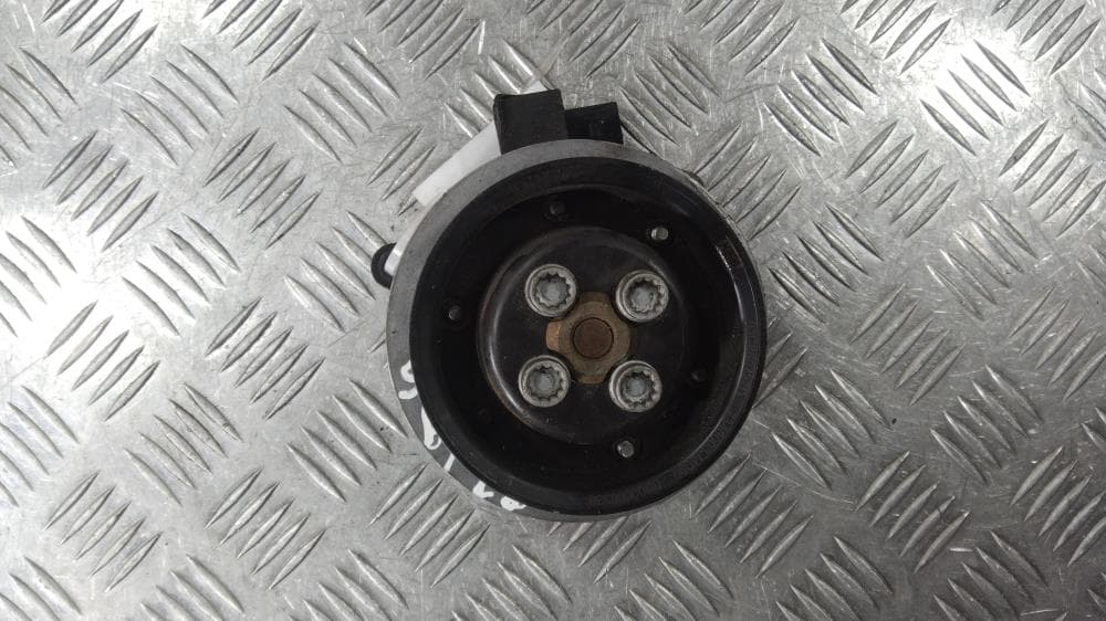 Помпа к Volkswagen Golf 6 (08-15)