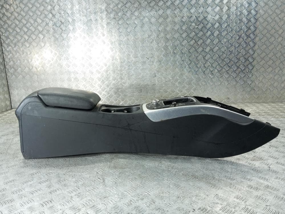Консоль салона (кулисная часть) к Audi A4 B8/8K (07-11)