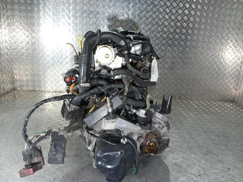 Двигатель к Nissan  Micra K12 (02-10)