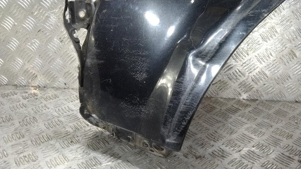 Крыло переднее левое к Audi A4 B6 (01-05)