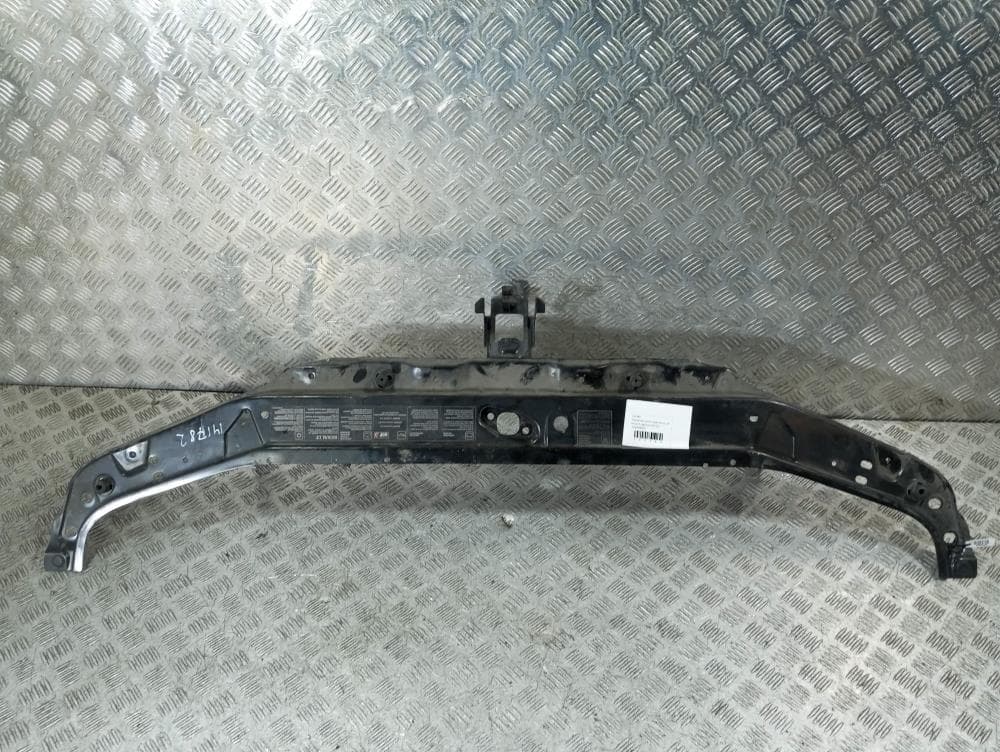 Передняя панель крепления облицовки (телевизор) к Renault Laguna 2 (01-05)