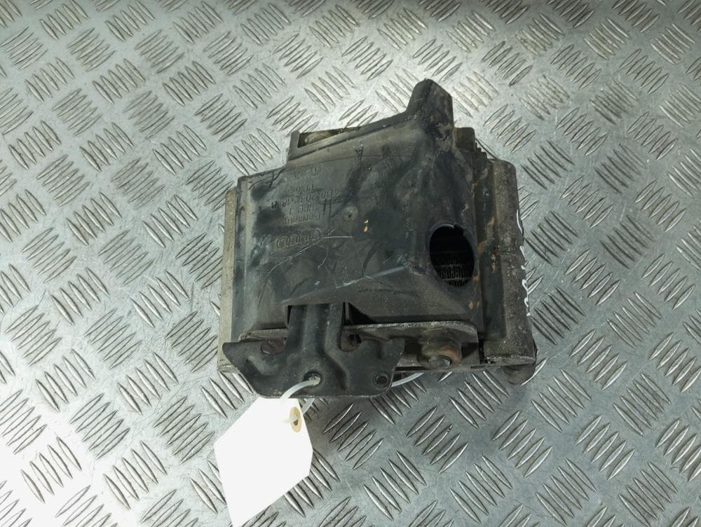 Радиатор (дополнительный) к Audi A8 D2/4D (94-99)