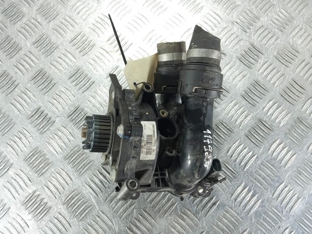 Помпа к Audi A4 B8/8K (07-11)