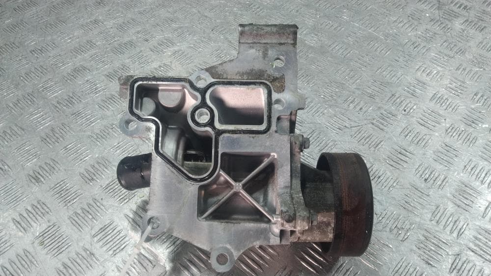 Помпа к Nissan  Serena C25 (05-12)