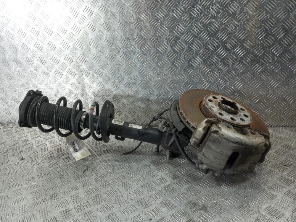 Стойка передняя правая к Volkswagen Passat B7 (10-15)