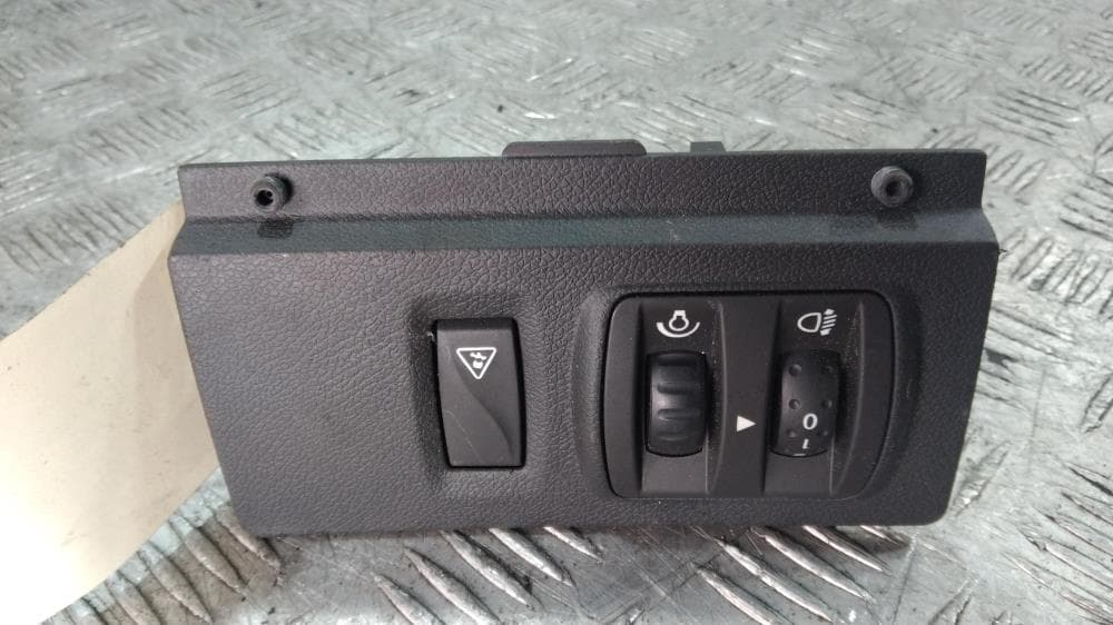 Кнопка корректора фар к Renault Laguna 3 (07-11)