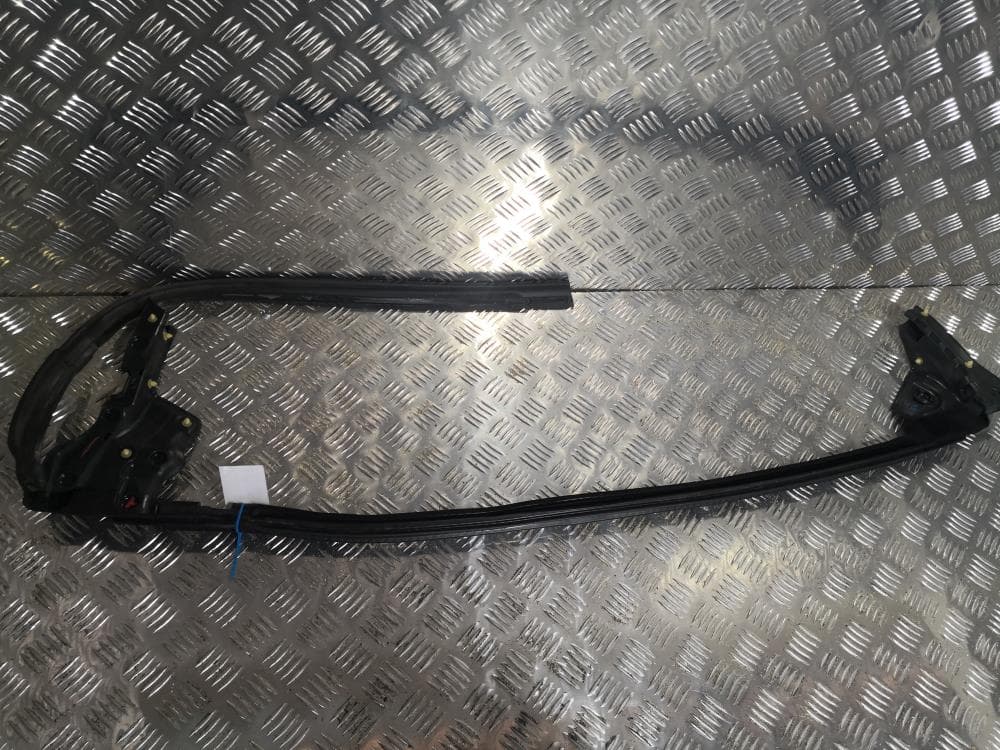 Уплотнитель к Tesla Model X (15-21)
