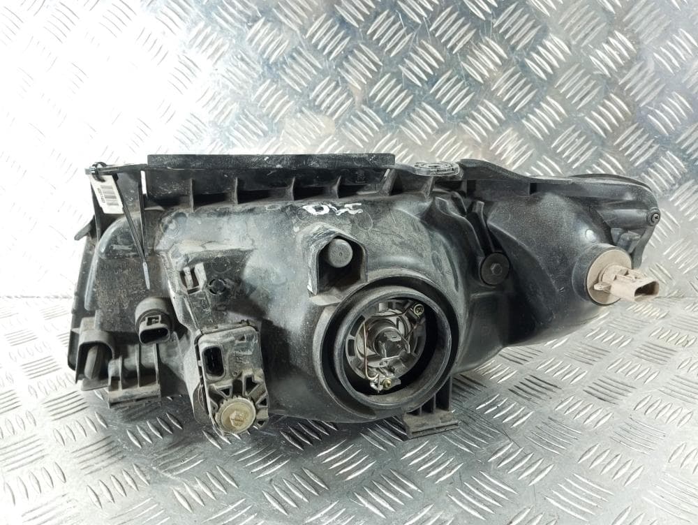 Фара правая к Hyundai Matrix 1 (01-05)