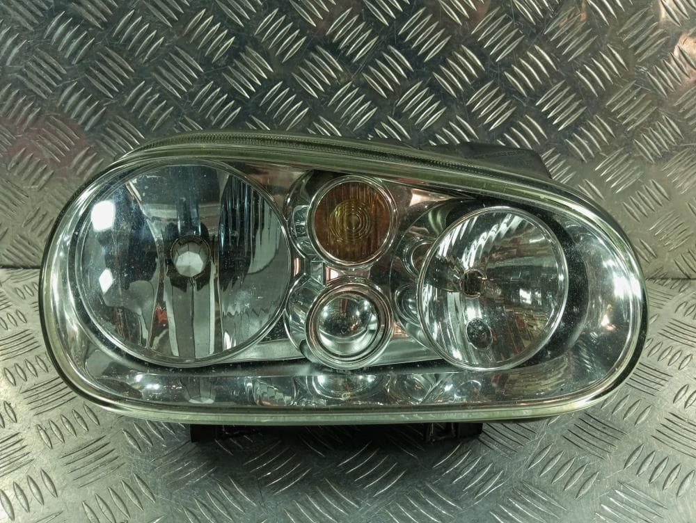 Фара правая к Volkswagen Golf 4 (97-06)