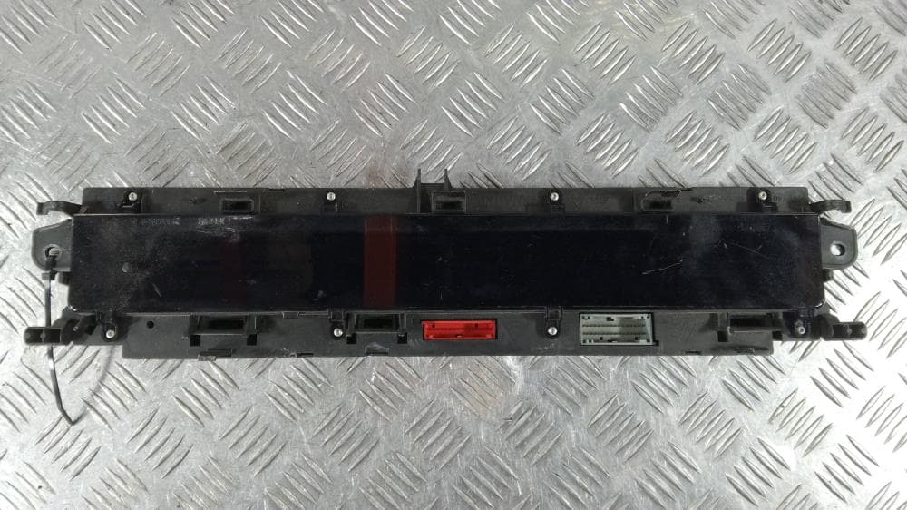 Щиток приборов (приборная панель) к Renault Scenic 2 (03-06)