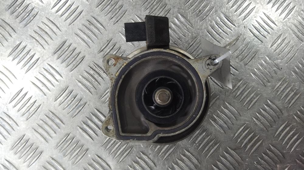 Помпа к Volkswagen Golf 6 (08-15)