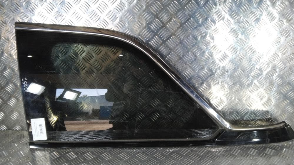 Стекло кузовное боковое левое к Jeep Grand Cherokee WL (21-24)