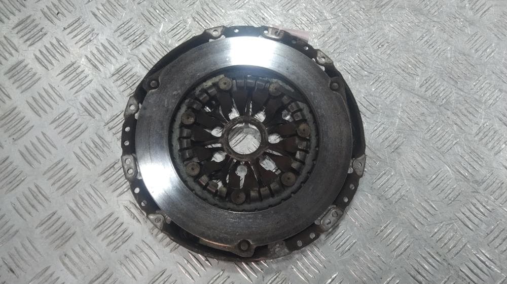 Корзина сцепления к Renault Scenic 2 (03-06)