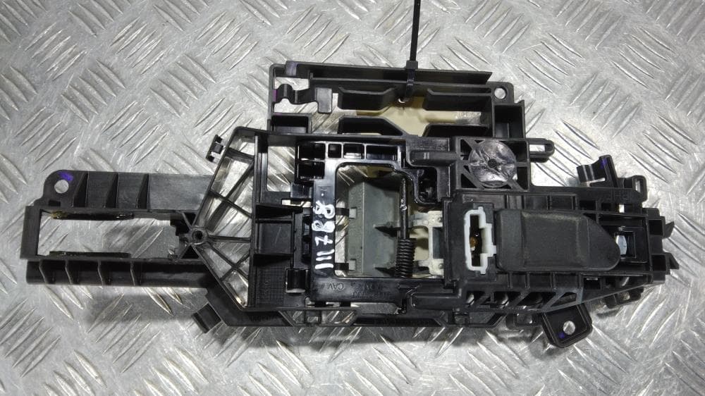 Кронштейн ручки двери к Jeep Grand Cherokee WL (21-24)