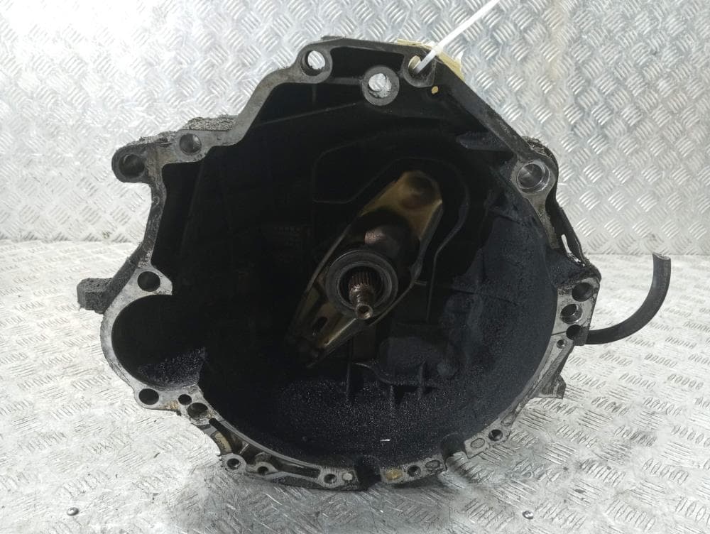 КПП механическая (МКПП) к Audi A4 B6 (01-05)