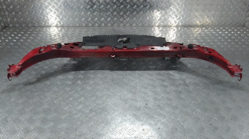 Передняя панель крепления облицовки (телевизор) к Ford Focus 1 (98-01)