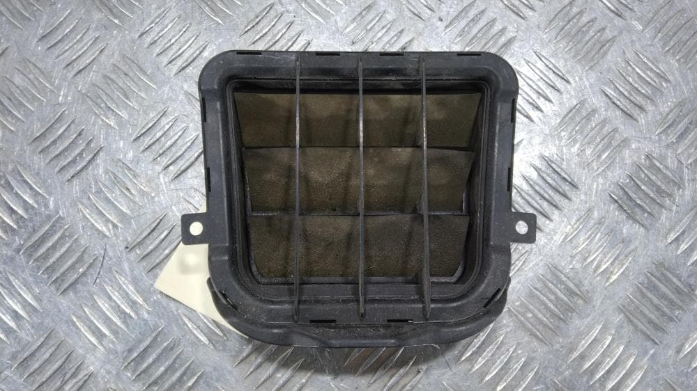 Дефлектор обдува салона к Audi A4 B8/8K (07-11)