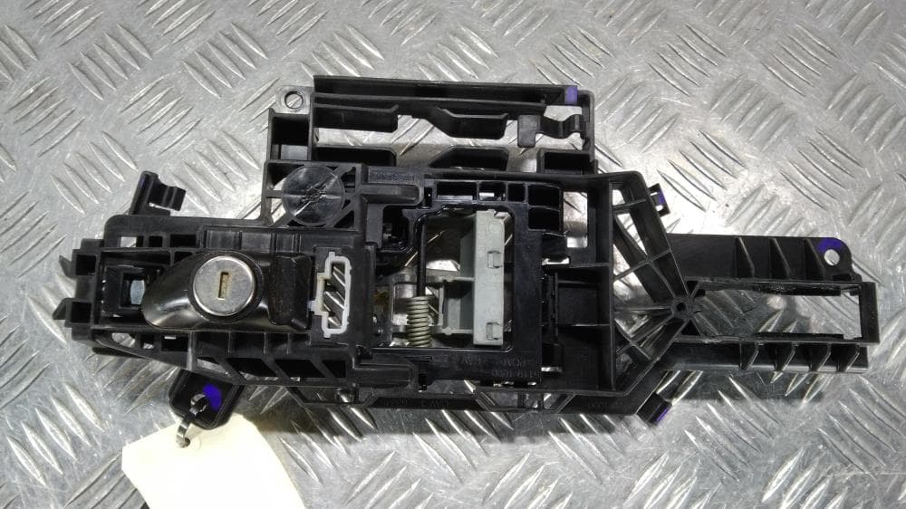 Кронштейн ручки двери к Jeep Grand Cherokee WL (21-24)