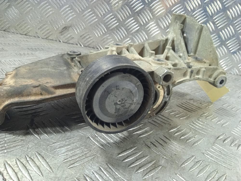 Кронштейн генератора к Renault Kangoo 1 Рестайлинг (03-07)