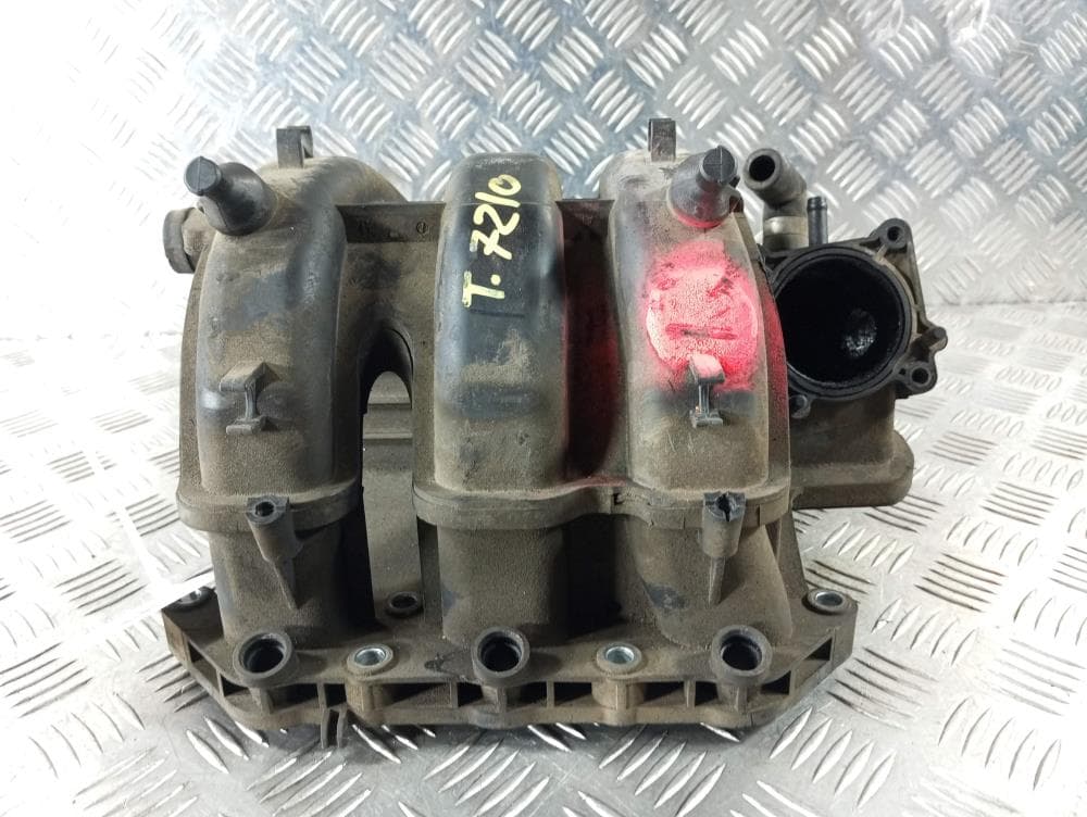 Коллектор впускной к Volkswagen Polo 4 (01-05)