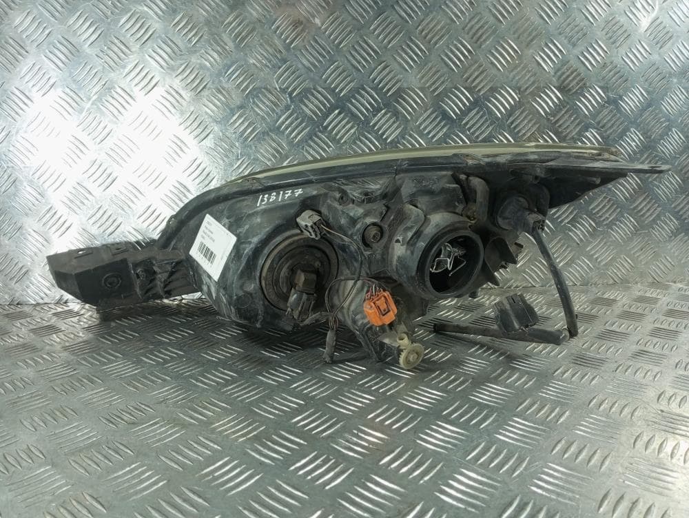 Фара правая к Mazda 3 BK (03-06)