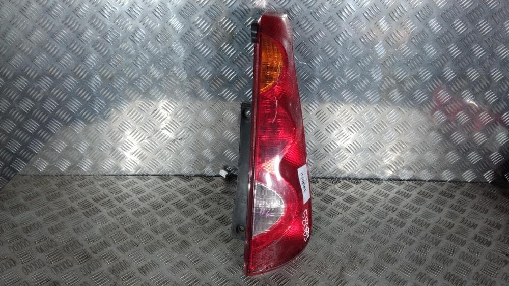 Фонарь задний правый к Nissan  Note E11 (05-09)
