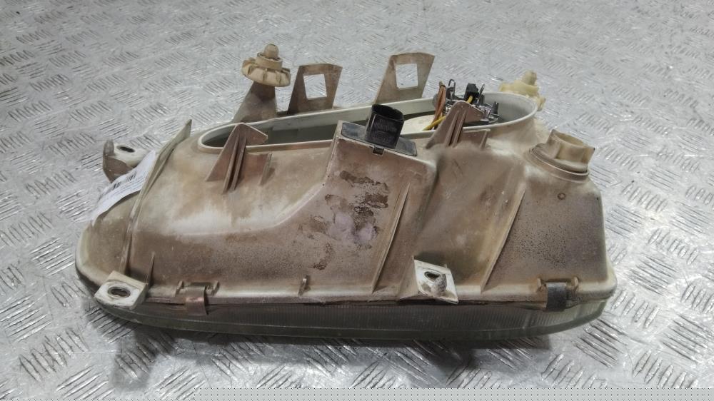 Фара правая к Volkswagen Golf 3 (91-99)