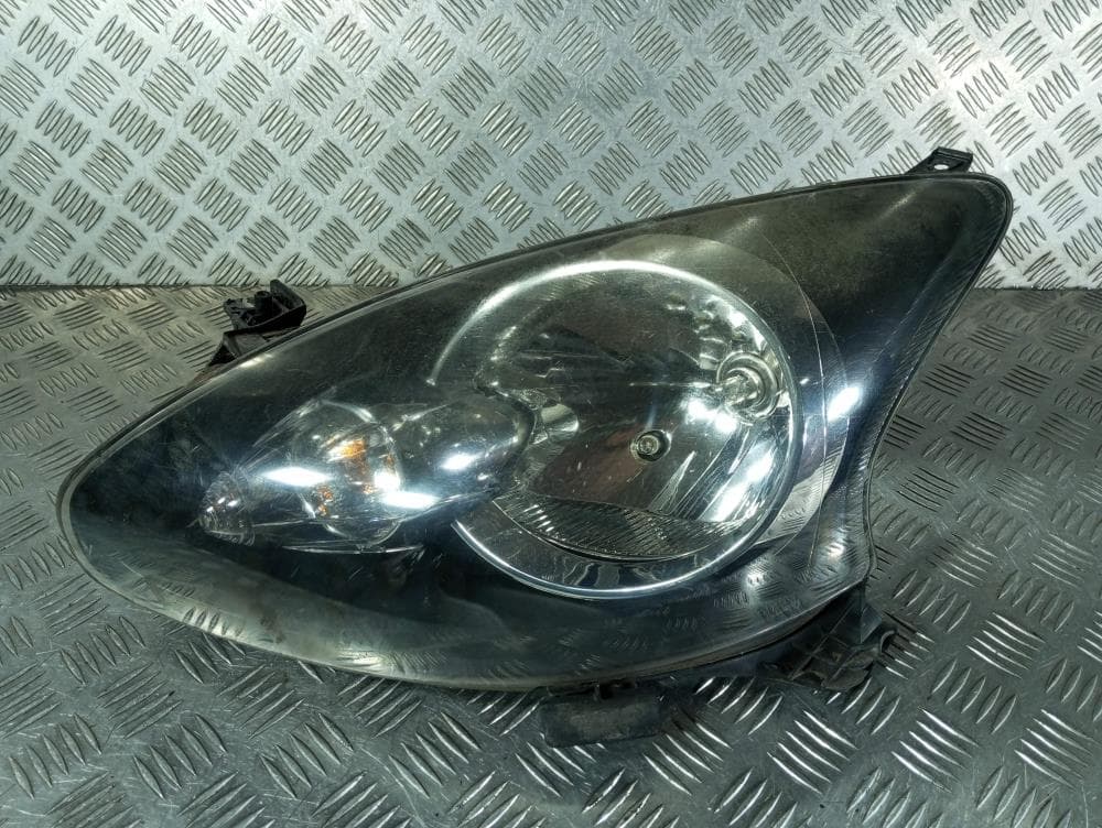 Фара левая к Toyota Aygo 1 (05-08)