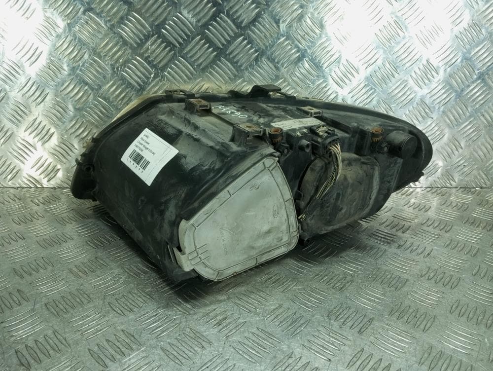 Фара правая к Chrysler Voyager 4 (01-04)