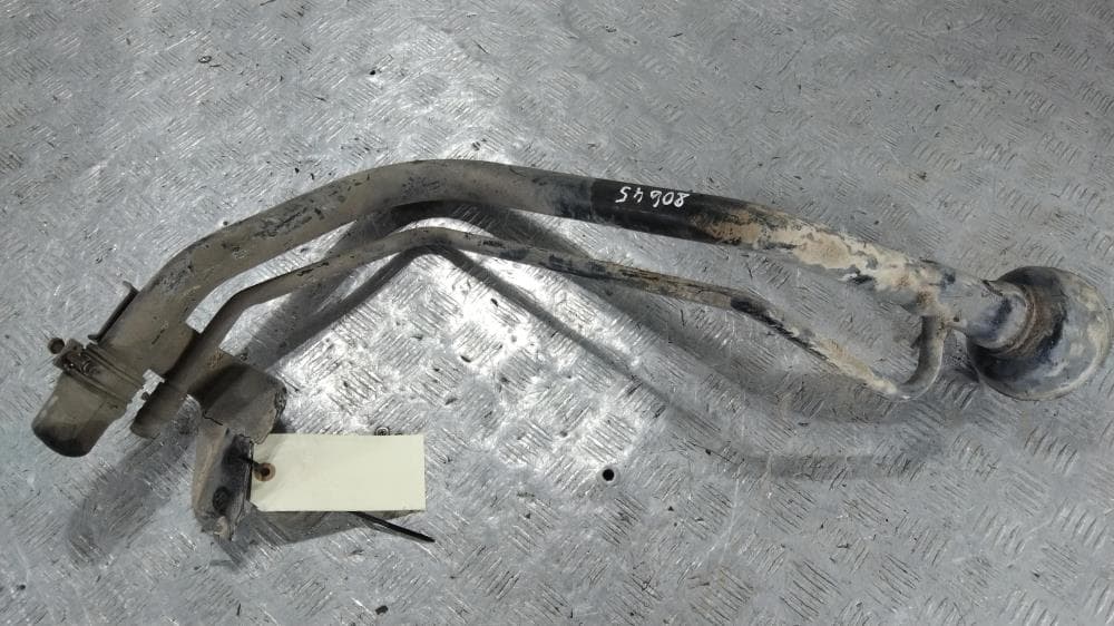 Горловина топливного бака к Nissan  Almera Tino (00-06)