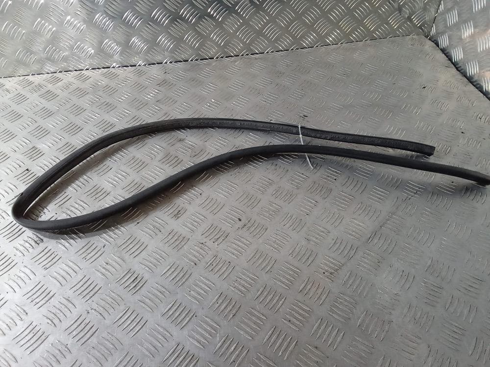 Уплотнитель к Tesla Model 3 (17-21)