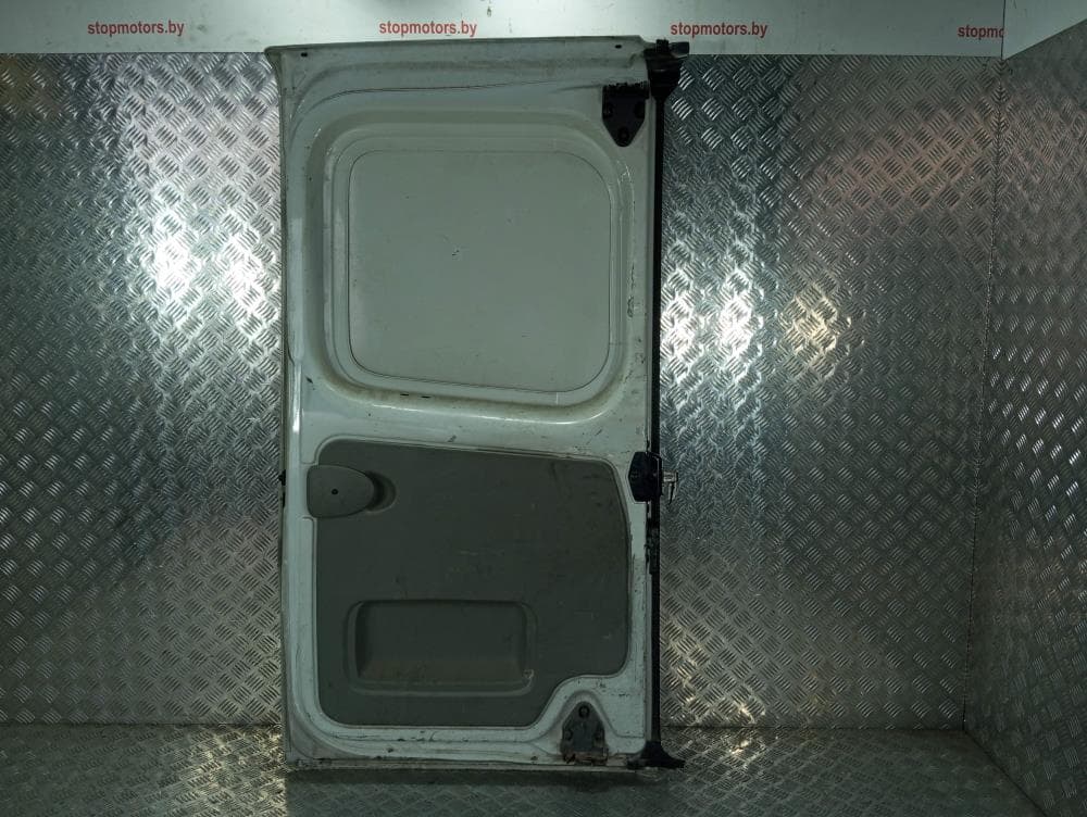 Дверь задняя распашная правая к Renault Trafic 2 (01-06)