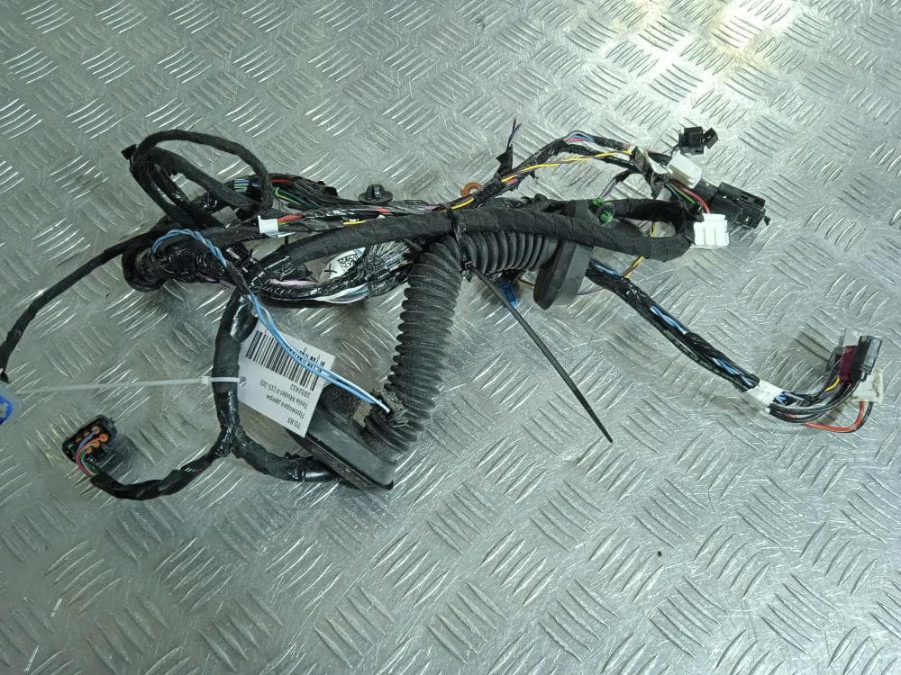 Проводка двери к Tesla Model X (15-21)