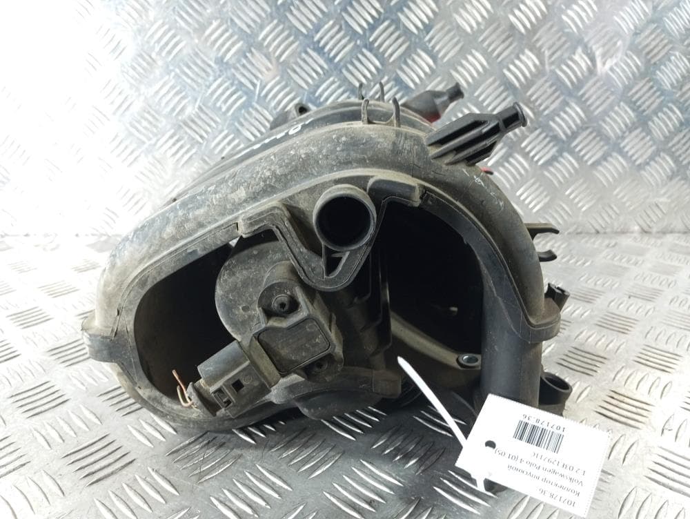 Коллектор впускной к Volkswagen Polo 4 (01-05)