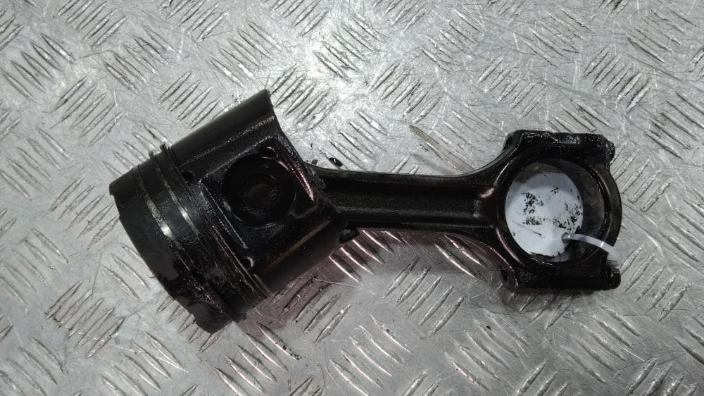 Поршень к Renault Laguna 2 (01-05)