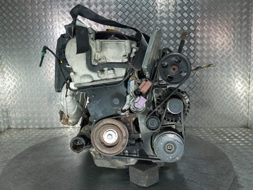Двигатель к Renault Laguna 2 (01-05)