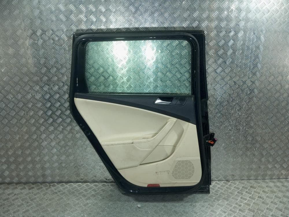 Дверь задняя левая к Volkswagen Passat B6 (05-10)