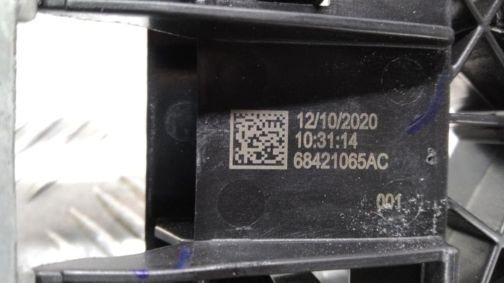 Кронштейн ручки двери к Jeep Grand Cherokee WL (21-24)