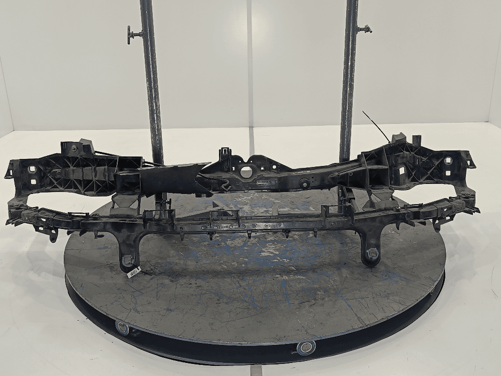 Передняя панель крепления облицовки (телевизор) к Ford C-Max 1 (03-07)