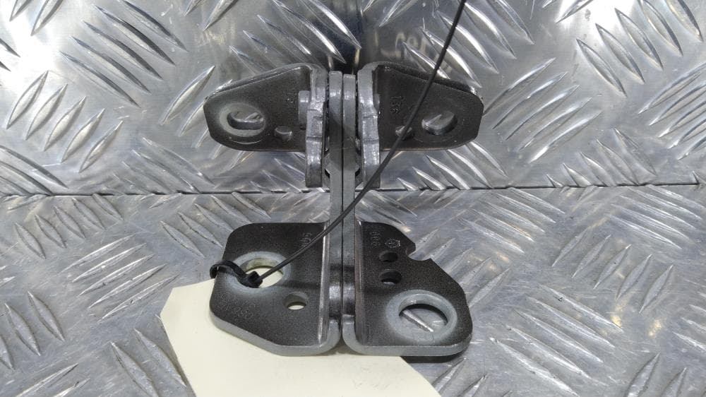 Петля двери передней правой к Jeep Grand Cherokee WL (21-24)