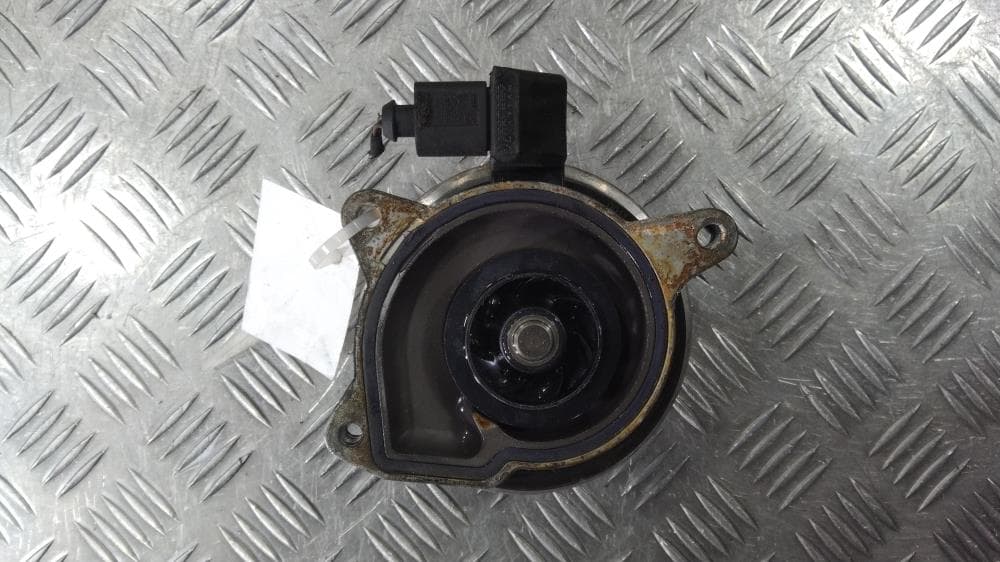 Помпа к Volkswagen Passat B6 (05-10)