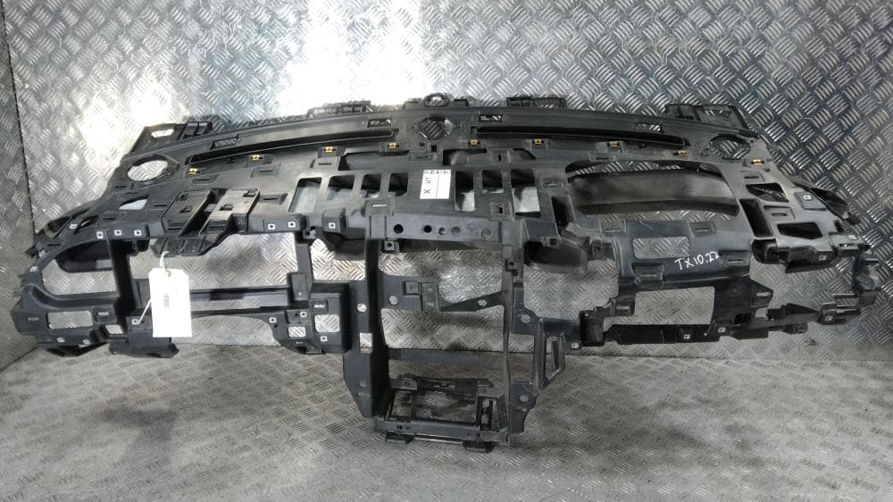 Панель передняя салона (торпедо) к Tesla Model X (15-21)